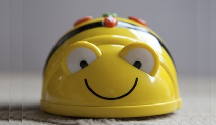 Fotografía de la formación: Aprendiendo a programar con Beebot y «cacharreo»
