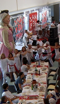 Fotografía de anteriores ediciones de «San Fermin Kantu Zaharren Bazkaria»