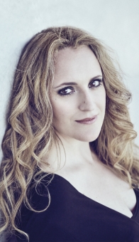 Fotografía de la cantante Raquel Andueza