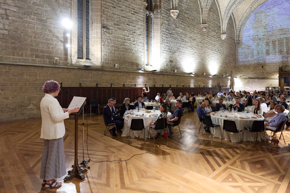 Fotografía de la consejera Esnaola en la apertura del evento