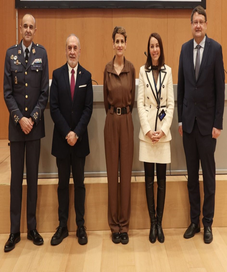Fotografía de Julio Ayuso, Juan Cruz Cigudosa, María Chivite, Mar González y Tomas Lovrencic.