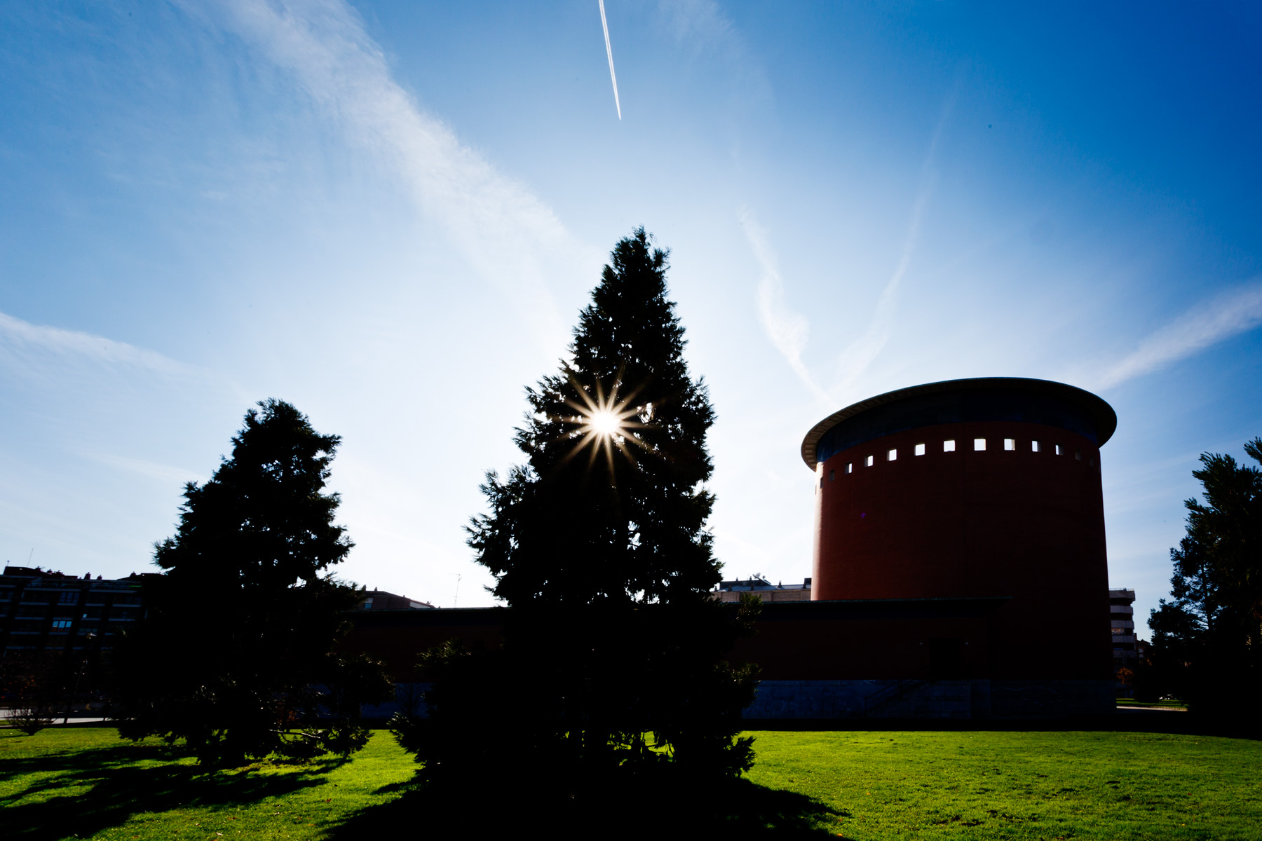 El Planetario de Pamplona es un centro cultural de divulgación científica y tecnológica inaugurado el 26 de noviembre de 1993.