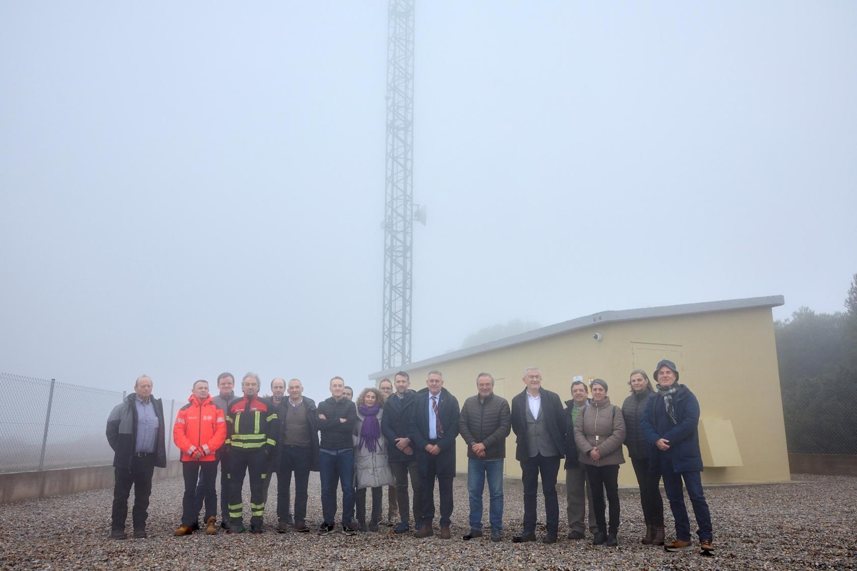 Imagen de grupo de las personas participantes en la visita.