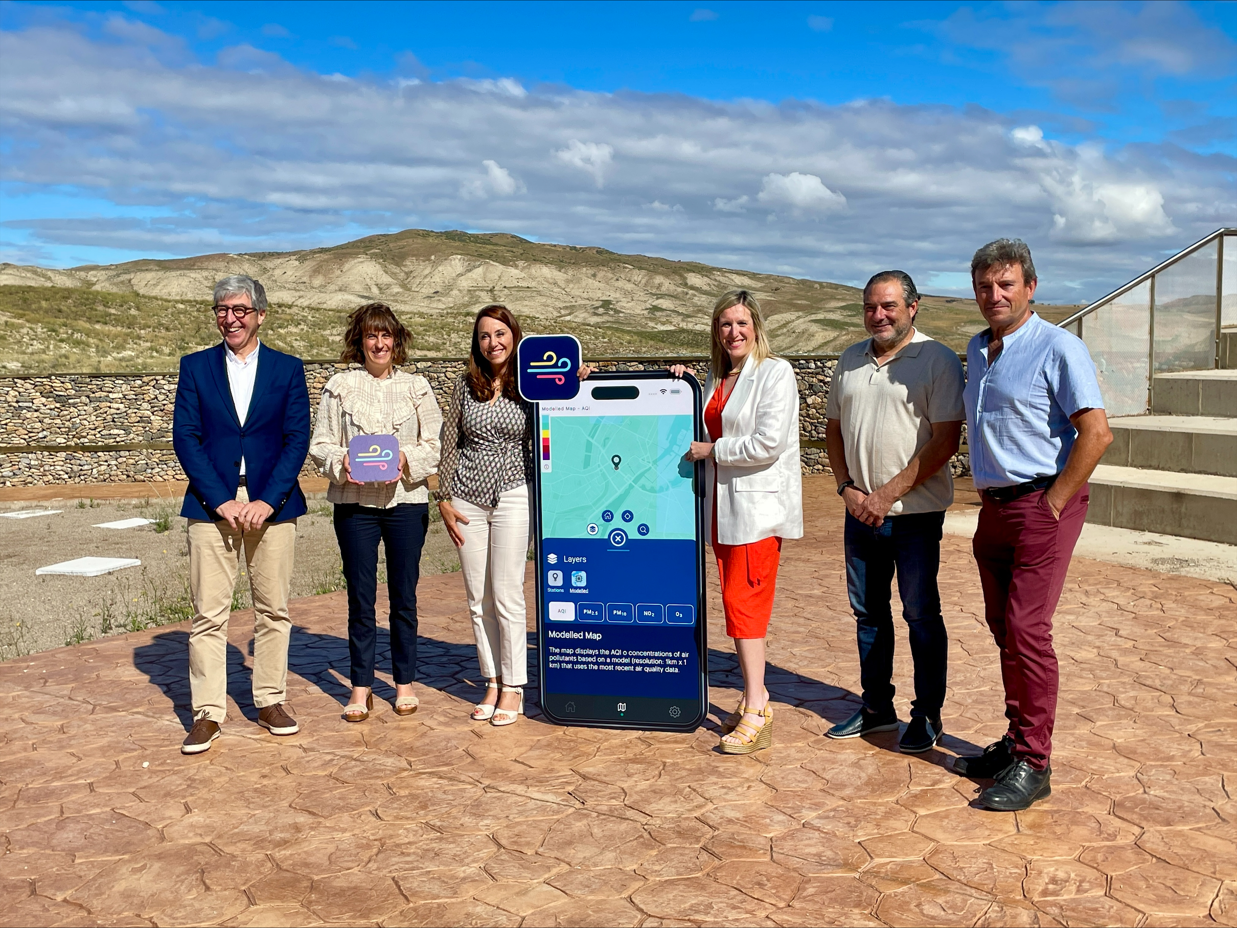 Fotografía de la consejera Fanlo, con el resto de participantes en la presentación, celebrada en el Centro de Información Turística de Bardenas Reales