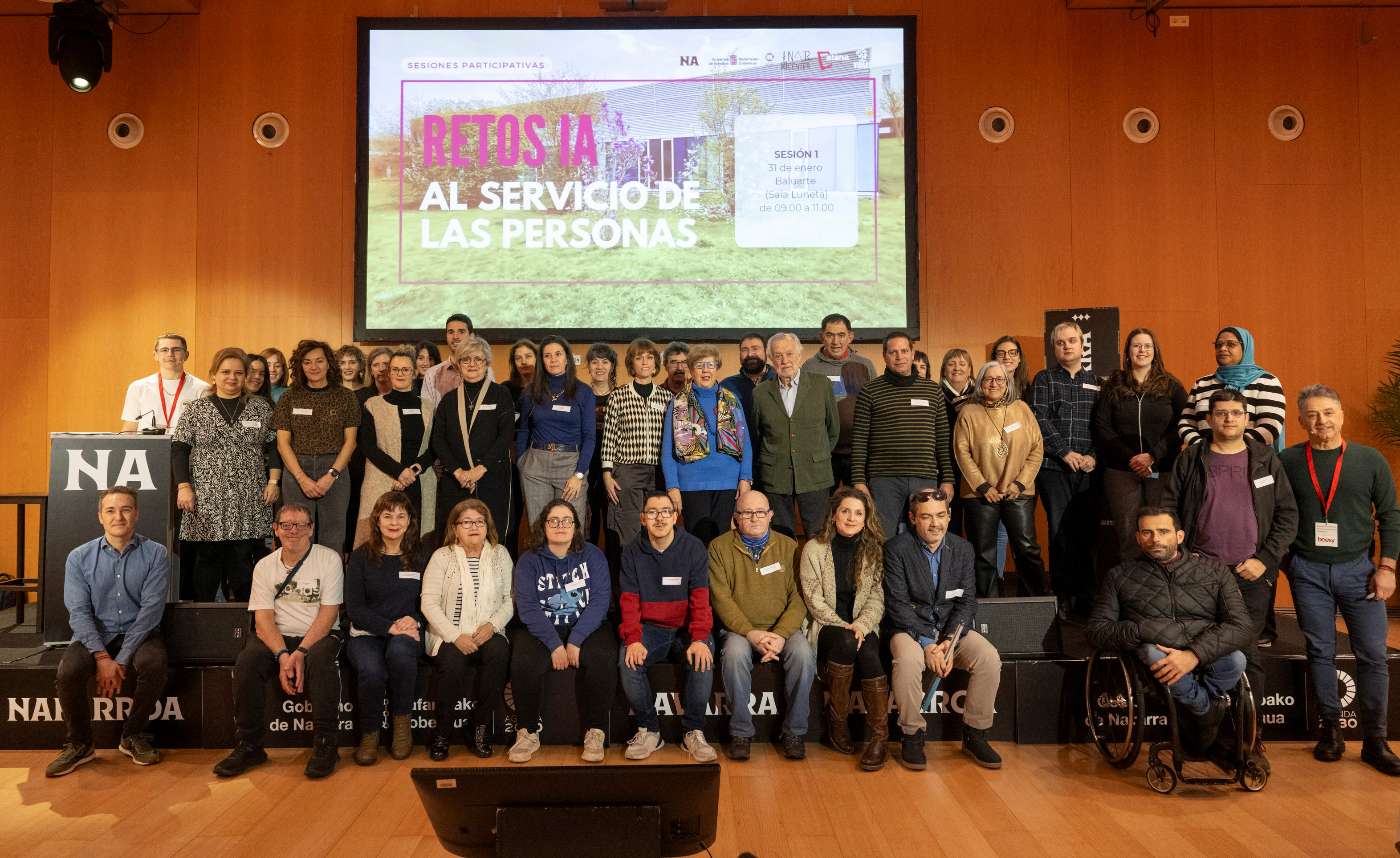 Fotografía de los participantes en la sesión