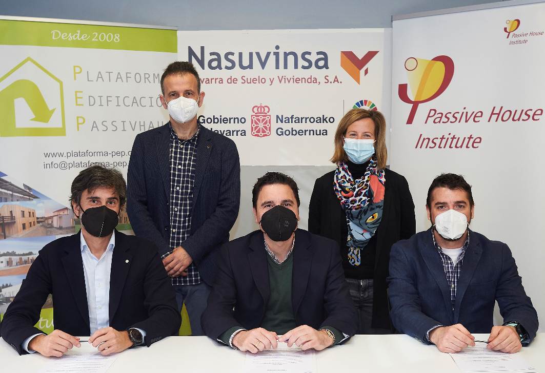 Fotografia de varias de las personas participantes en el proyecto