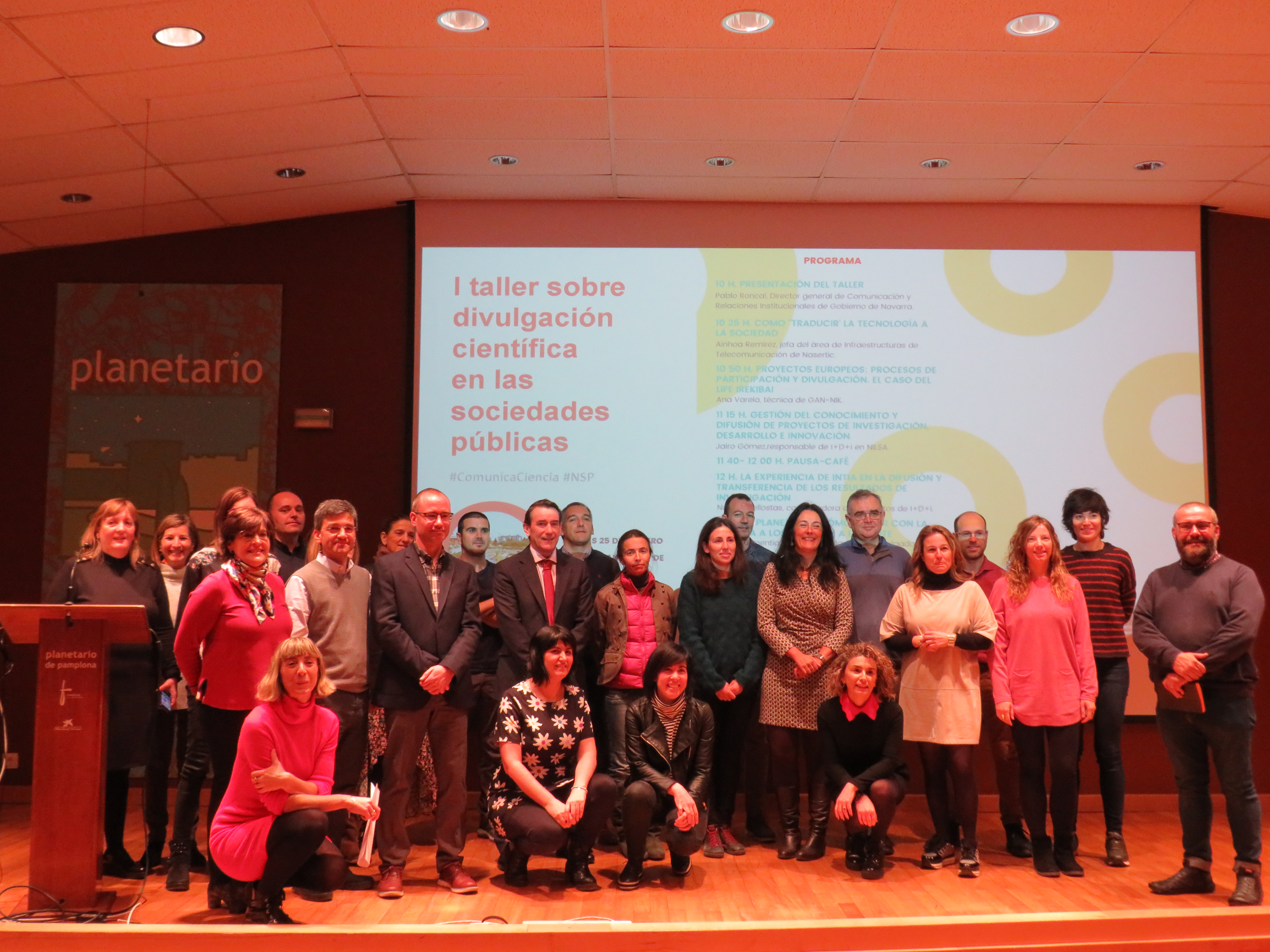 Asistentes al I taller de divulgación de ciencia y tecnología en las sociedades públicas.