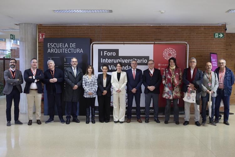 Miembros participantes en el I Foro Interuniversitario de Vivienda