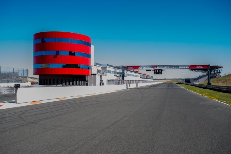Fotografía exterior del Circuito de Navarra