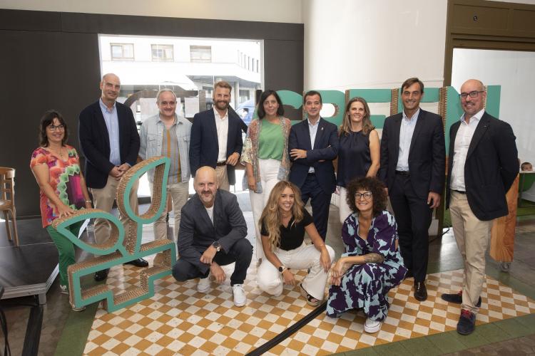 Fotografía de los asistentes al acto