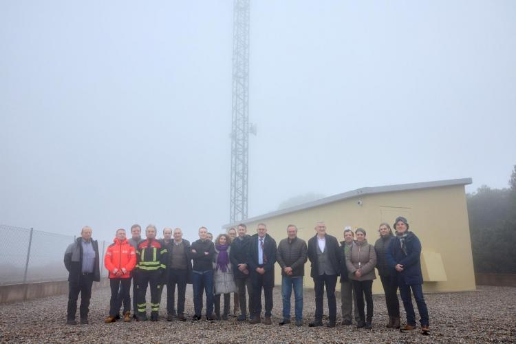 Imagen de grupo de las personas participantes en la visita.