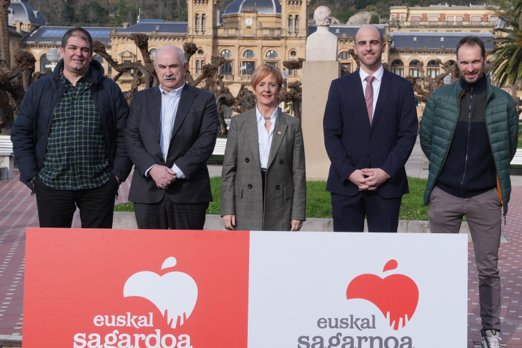 Fotografía de los asistentes a la presentación