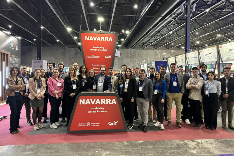 Fotografía de los representantes de las empresas navarras que participan en la feria en Barcelona. 