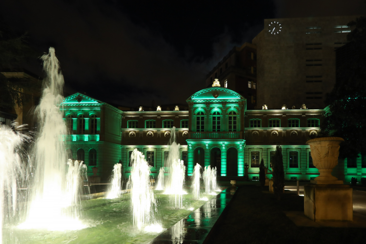 Fotografía de los jardines del Palacio de Navarra