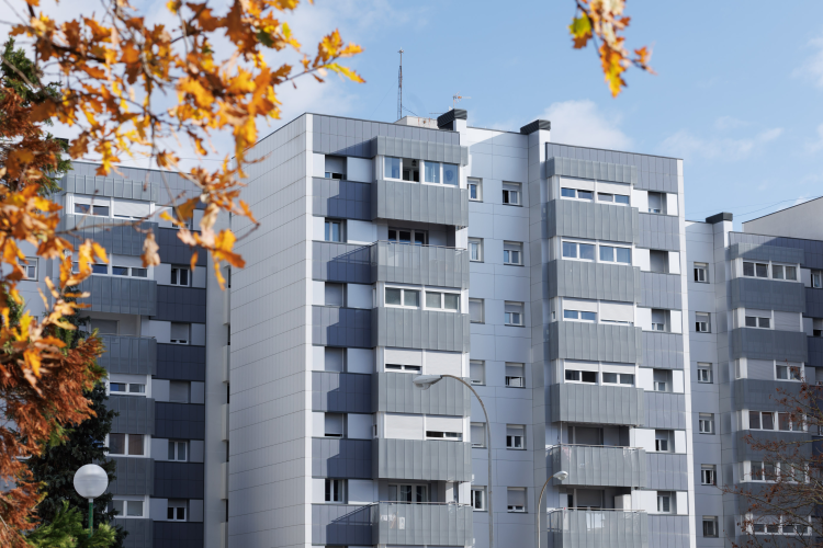 Fotografía de un edificio de viviendas