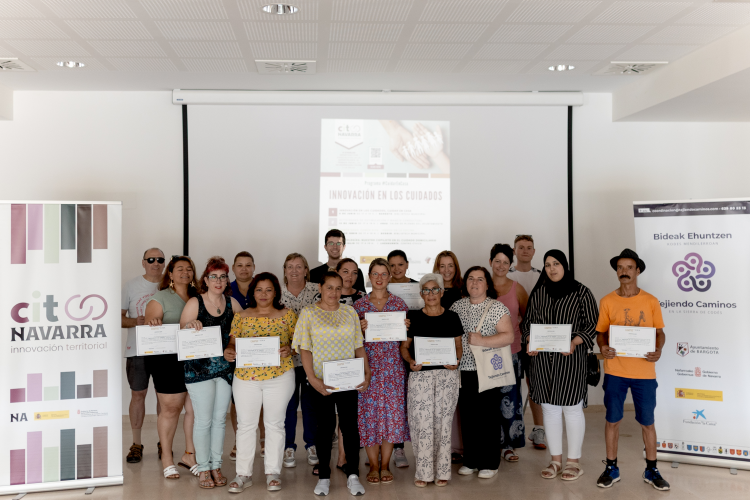 Fotografía de varias personas que se han formado en innovación