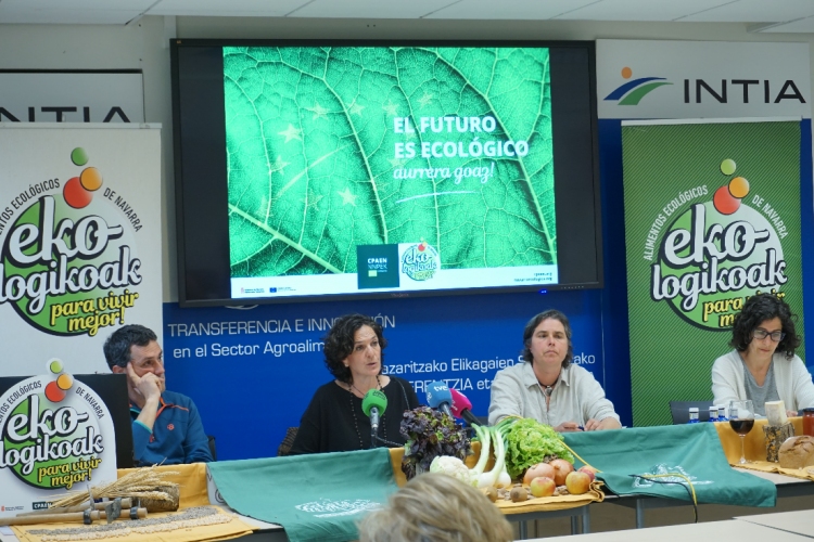 Fotografia durante un momento de la presentación del último informe de CPAEN