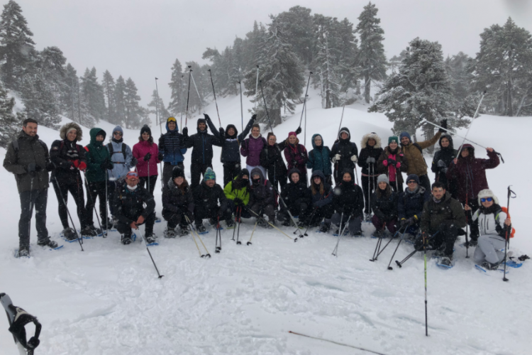 Fotografia del gurpo de participantes en la nieve