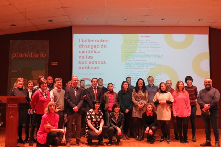 Asistentes al I taller de divulgación de ciencia y tecnología en las sociedades públicas.