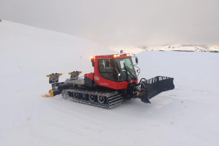 Nueva máquina quitanieves adquirida para la nueva temporada del Centro de Esquí Nórdico Larra-Belagua