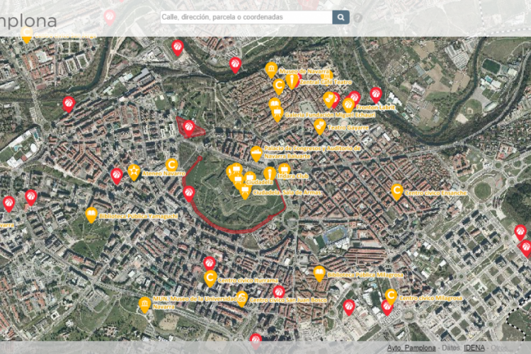 Fotografía del visualizador Ciudad del SIG donde se ve un mapa aéreo con puntos de referencia