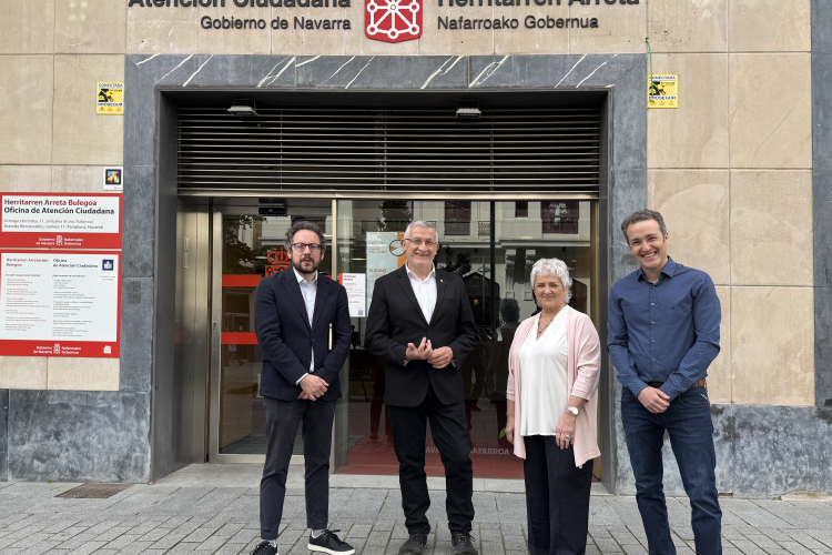 Fotografía de asistentes al acto