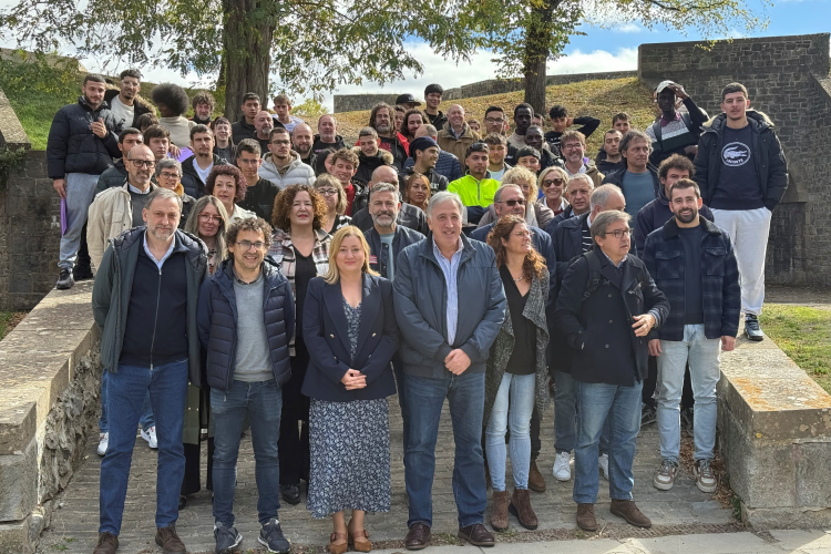 Fotografía del acto de cierre de las Escuelas Taller hoy en la Ciudadela de Pamplona.